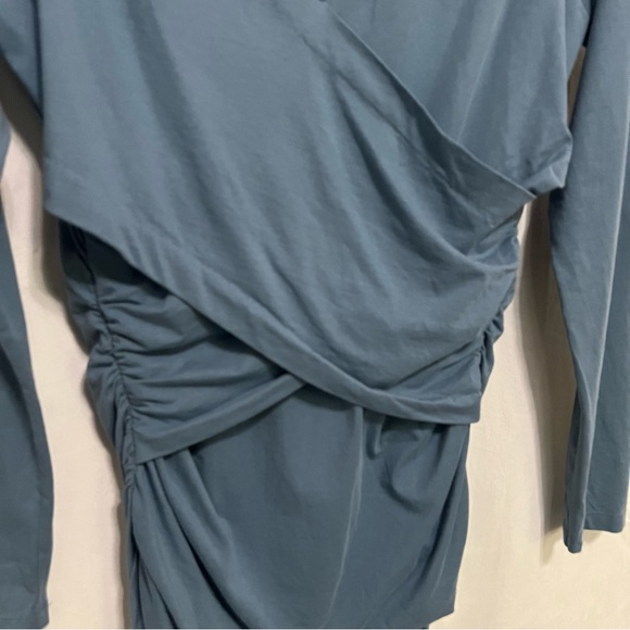 Sundance Layer Wrap Style Ruched Side V Neck Long Sleeve Top Size Medium - Picture 4 of 6